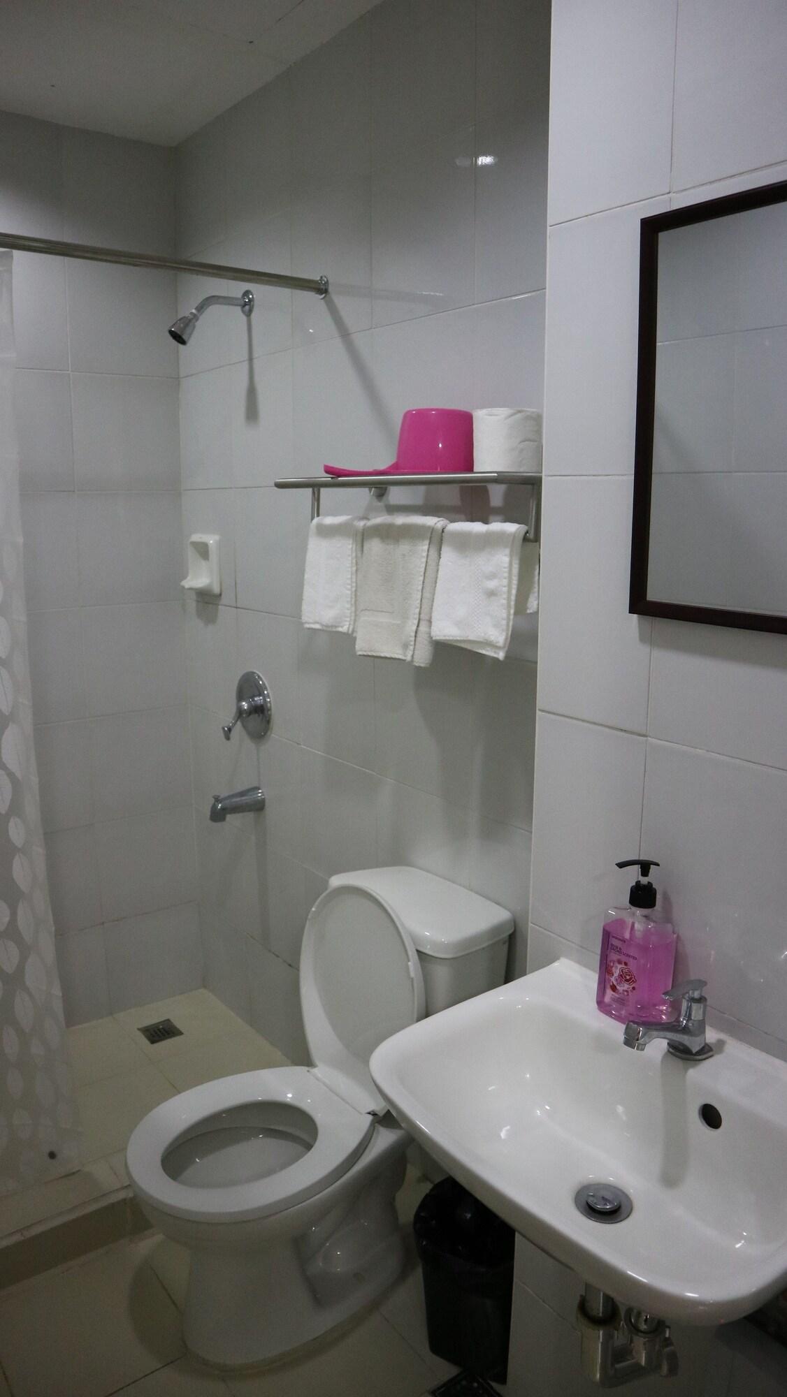 Doniti Suites And Events Place Mandaluyong Eksteriør bilde