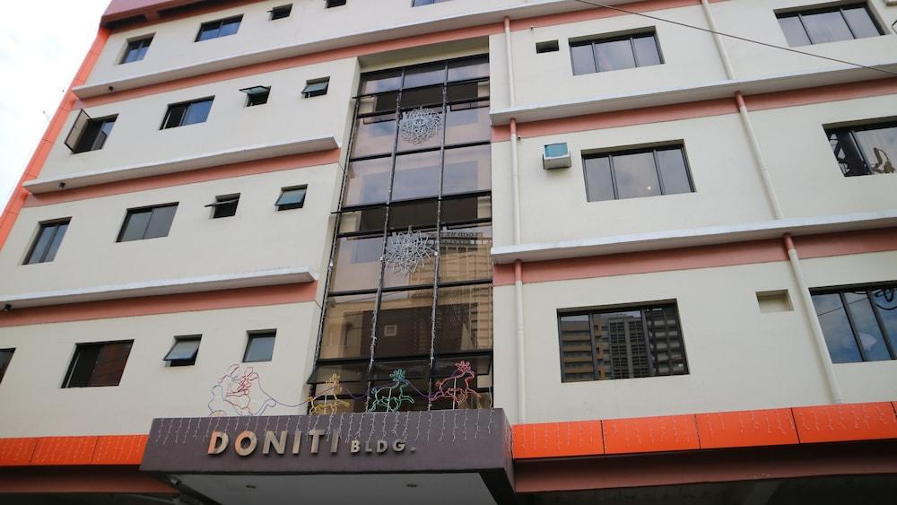 Doniti Suites And Events Place Mandaluyong Eksteriør bilde