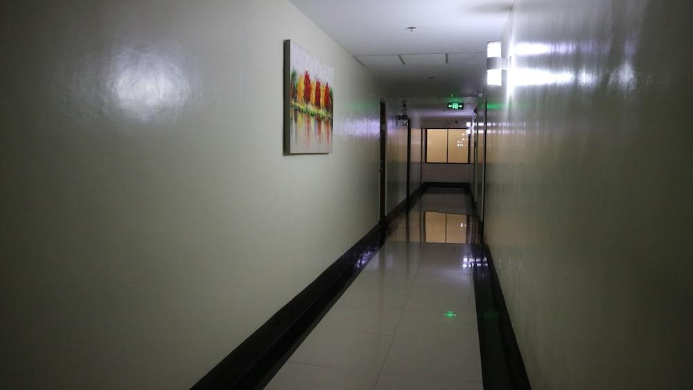 Doniti Suites And Events Place Mandaluyong Eksteriør bilde
