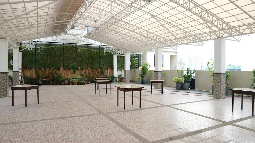 Doniti Suites And Events Place Mandaluyong Eksteriør bilde
