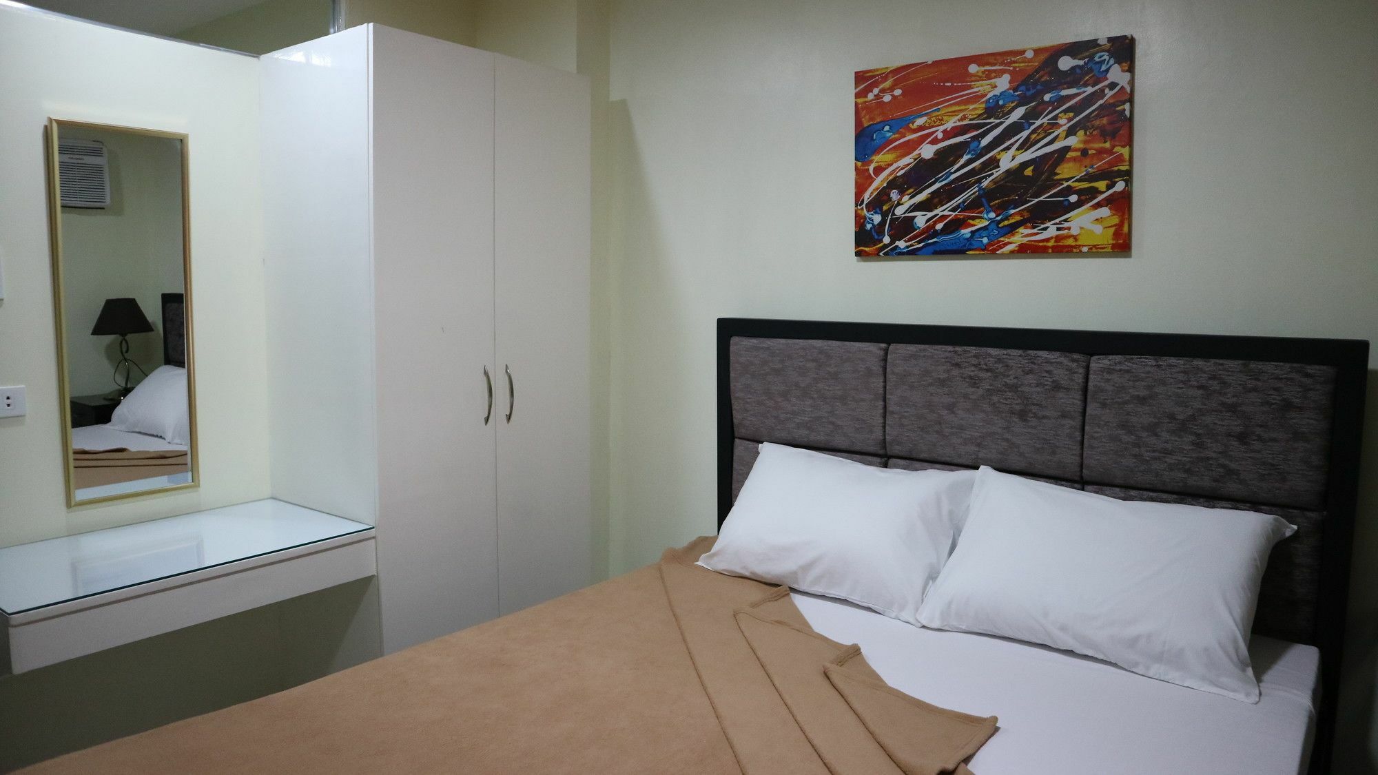 Doniti Suites And Events Place Mandaluyong Eksteriør bilde